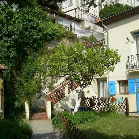 Calme Quartier Libération Bed and breakfast *