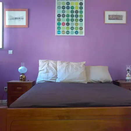Calme Quartier Libération Bed and breakfast *